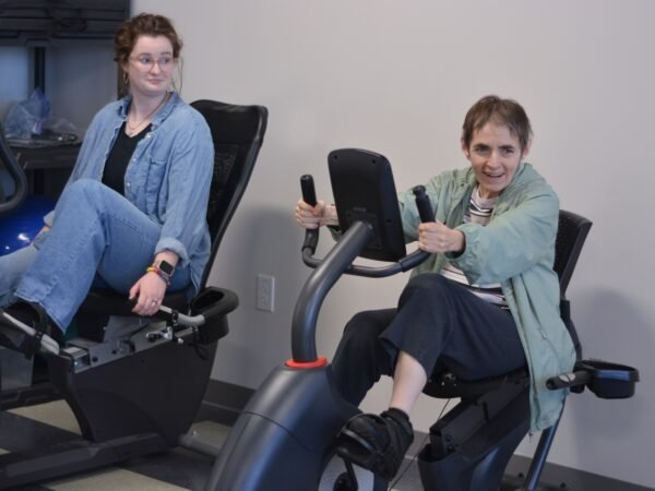 BBTC Physical Therapist working with adult client in Frisco Tx clinic